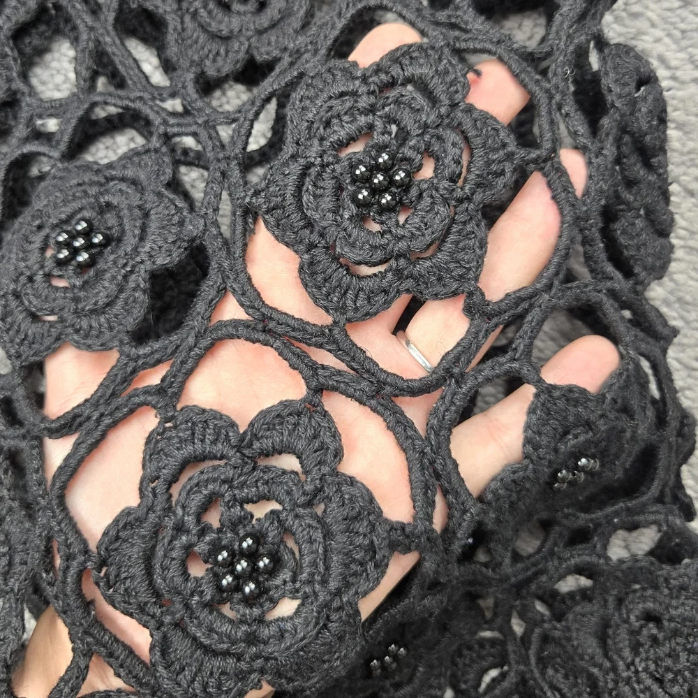 Vintage Crochet Beaded Black Vest Floral Handmade Cotton M L - Picture 4 of 7